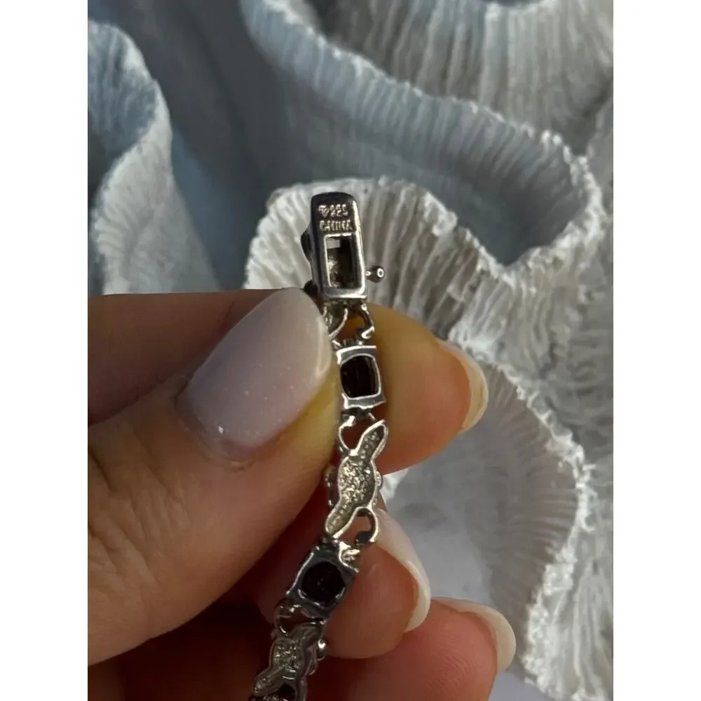 925 Sterling Silver Flower Garnet Bracelet Length 8
